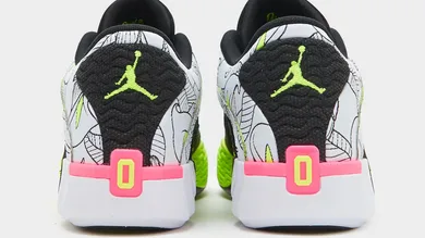 Jordan-Tatum-2-Mommas-Boy-FZ8824-100-2