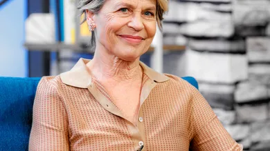 Linda Hamilton Visits The IMDb Show