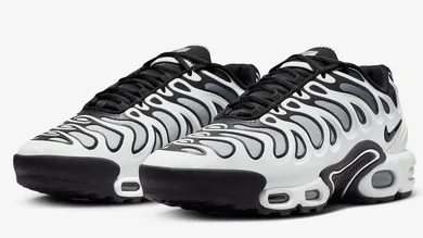 Nike-Air-Max-Plus-Drift-White-Black-FV4081-102-4