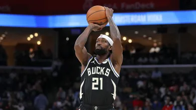 Milwaukee Bucks v Memphis Grizzlies