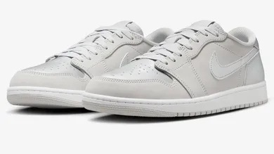 Air-Jordan-1-Low-OG-Metallic-Silver-CZ0790-002-4