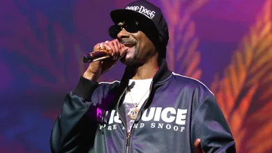 Rhythm &amp; Roast Event Presented By Cordell Broadus And Sharestix