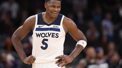 Minnesota Timberwolves v Phoenix Suns - Game Three