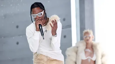 2022 Billboard Music Awards - Inside