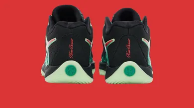 SneakerHeader.001