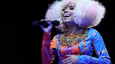 The USO Presents "VH1 Divas Salute The Troops" - Roaming Inside