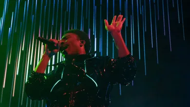 childish_gambino_new_world_tour_1-min