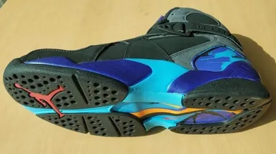 Air-Jordan-8-Aqua-2025-305381-006-2