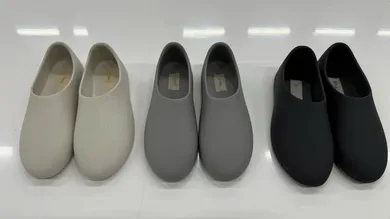 Kanye-West-SL-01-Yeezy-Slides