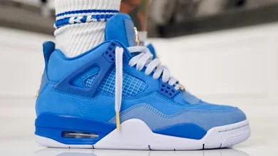 Air-Jordan-4-Florida-Gators-PE-On-Feet-1