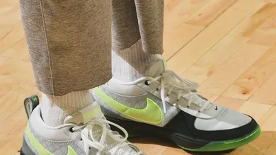 Nike-Book-1-Neon-Air-Max-95-HJ4388-001