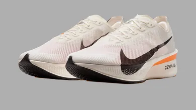 nike-vaporfly-4-proto-sail-total-orange-sneaker-news