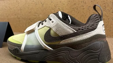 Travis-Scott-Nike-Zoom-Field-Jaxx-Limelight-HQ3072-300-Release-Info-1