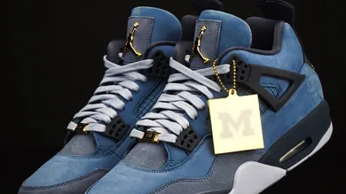 air-jordan-4-michigan-pe-sneaker-news
