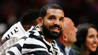 Drake Applauds Gracie Abrams Hip Hops News