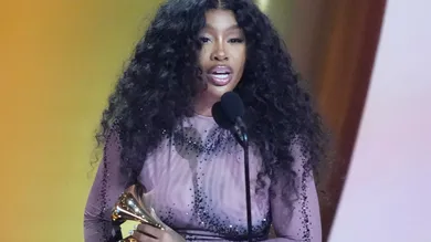 SZA Outraged Fan Whippets Music News