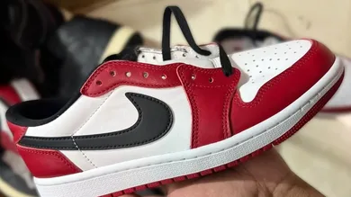 air-jordan-1-low-og-chicago-sneaker-news