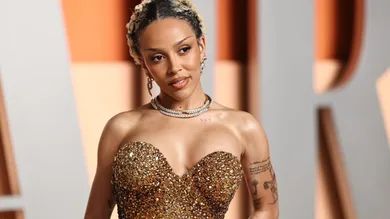 doja-cat-v-magazine-cover-hip-hop-news