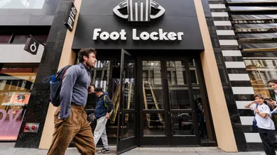 jordan carmine foot locker