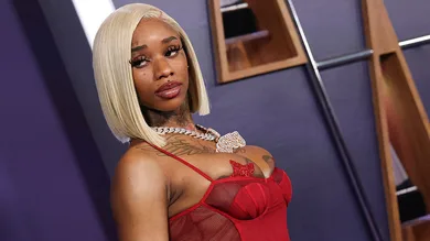 US-ENTERTAINMENT-MUSIC-AMA-ARRIVALS