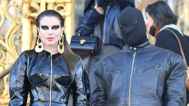 Schiaparelli : Outside Arrivals - Paris Fashion Week - Haute Couture Spring/Summer 2022