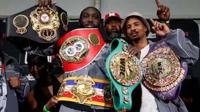 terence-crawford-celebrates-canelo-alvarez-win-sports-news