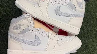 air-jordan-1-high-og-elephant-print-swoosh-sneaker-news