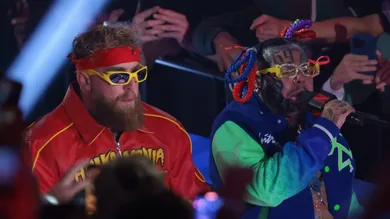 6ix9ine Trolls Young Thug Walk Out Jake Paul BILLY Hip Hop News