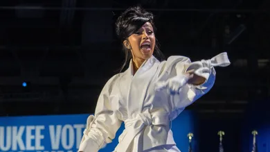 Cardi B Threatens Sue Viral Clip Robot Falling On Her Dance