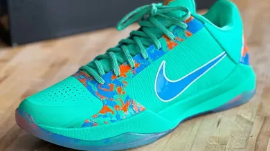 jalen-brunson-nike-kobe-5-protro-ny-vs-ny-menta-blue-glow-orange-horizon-ix1200-300