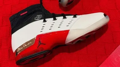 infinite-archives-air-jordan-17-low-varsity-red-ja8018-101
