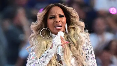 Feb 13, 2022; Inglewood, California, USA; Recording artist Mary J. Blige performs during the halftime show of Super Bowl LVI