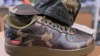 supreme-nike-air-force-1-low-olive-camo-cu9225-900