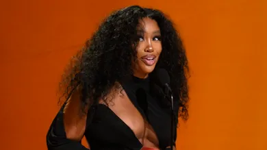 Feb 5, 2023; Los Angeles, CA, USA; SZA presents the award for best m sica urbana album during the 65th Annual Grammy Awards at
