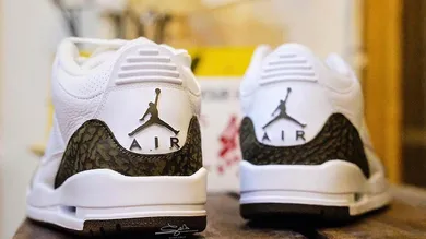 Image Via <a href='https://www.instagram.com/s.sam.group/' rel="nofollow noopener" target='_blank'>S.Sam.Group</a>