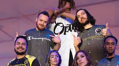 Image Via Foot Locker