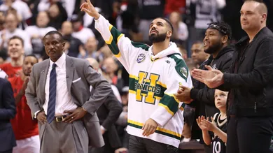 Tom Szczerbowski/Getty Images