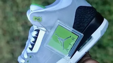 Image Via <a href='https://www.instagram.com/zsneakerheadz/' rel="nofollow noopener" target='_blank'>Zsneakerheadz</a>