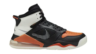 Image via Sneaker Bar Detroit