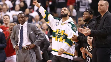 Tom Szczerbowski/Getty Images