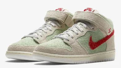 Image Via <a href='https://www.nike.com/launch/t/sb-dunk-mid-pro-todd-bratrud-white-widow?sitesrc=snkrsIosShare' rel="nofollow noopener" target='_blank'>Nike</a>