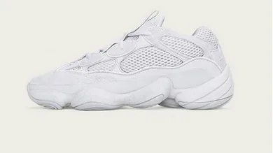 Image Via <a href='https://www.instagram.com/p/BiFCM4kFE46/?taken-by=yeezymafia' rel="nofollow noopener" target='_blank'>YeezyMafia</a>