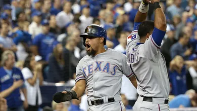 Tom Szczerbowski/Getty Images