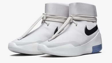 Image via Sneaker Bar Detroit