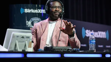 Michael Irvin Announces He Is Cancer-Free: "Thank You God"
