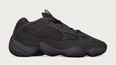 Image Via <a href='https://www.instagram.com/p/BiAE9Cel7Gy/?hl=en&taken-by=yeezymafia' rel="nofollow noopener" target='_blank'>YeezyMafia</a>