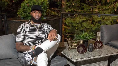 Image Via <a href='https://sneakernews.com/2018/08/08/lebron-james-off-white-nike-blazer-black/' rel="nofollow noopener" target='_blank'>RemyMartin</a>