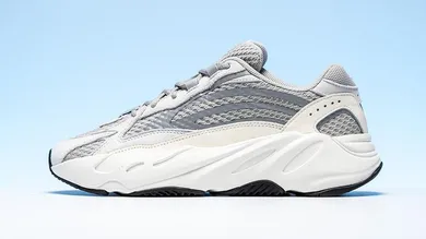 Image Via <a href='https://www.instagram.com/p/BoaC8WHg3vu/?utm_source=ig_embed' rel="nofollow noopener" target='_blank'>StadiumGoods</a>