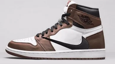 Image Via <a href='https://www.instagram.com/zsneakerheadz/' rel="nofollow noopener" target='_blank'>Zsneakerheadz</a>