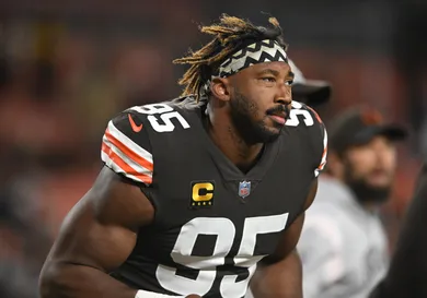 Pittsburgh Steelers v Cleveland Browns